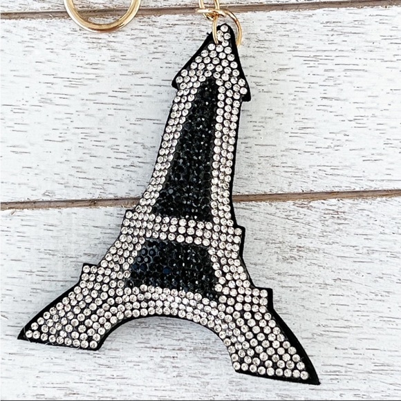 Eiffel Tower Rhinestone Tassle Keychain - Picture 2 of 4